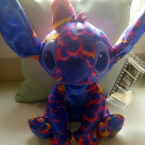 Stitch Crashes Disney Aladdin Plush